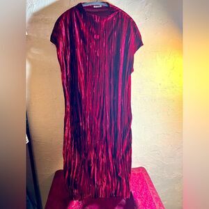 Zara cranberry crushed faux velvet midi dress, raw hem. great for holidays. LG